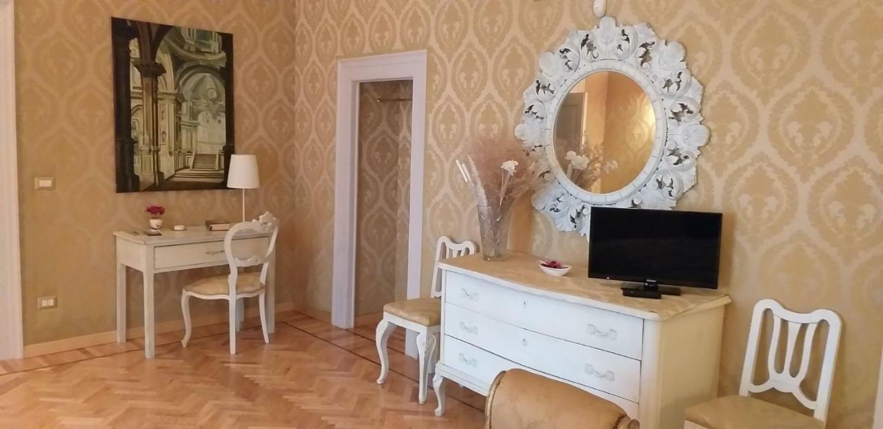 Palazzo Antica Via Appia Bed & Breakfast Bitonto Bagian luar foto